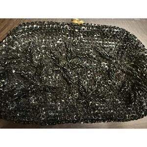 Vintage Black Sequin Beaded Evening Clutch Purse Gold Tone Kiss Lock Glam‎
